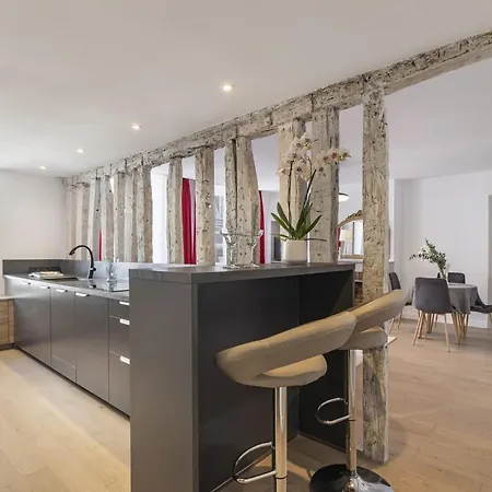 Apartment Ecarlate, Very 2 Bedroom 2 Bathroom Paris