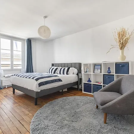 Ecarlate, Very 2 Bedroom 2 Bathroom Apartment
